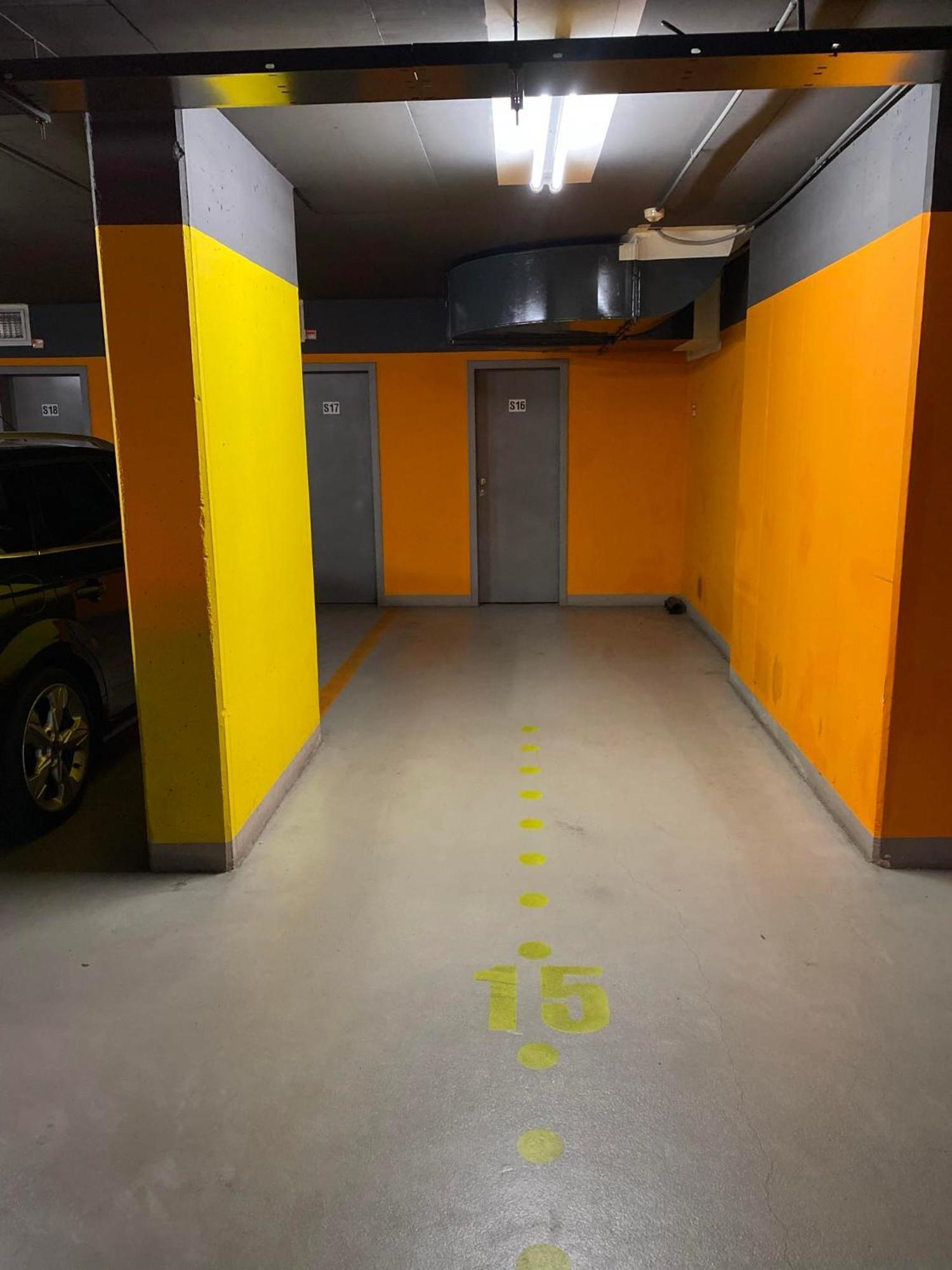 Apartment Spacious Near Center With Balcony And Garage Parking