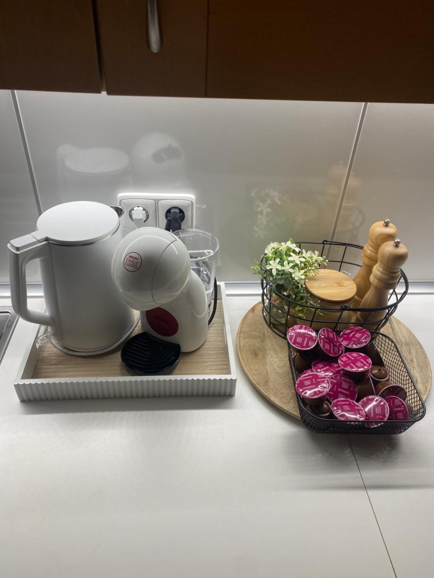 Apartment Spacious Near Center With Balcony And Garage Parking *